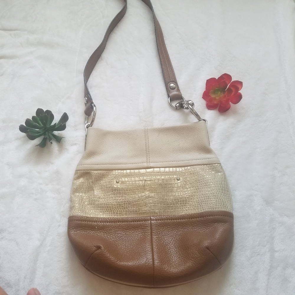 B Makowsky Crossbody - Picture 2 of 15